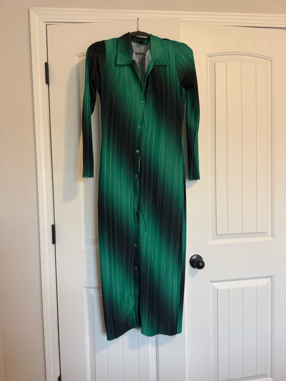 Boohoo Green Ombre Pleated Button-Down Maxi Dress